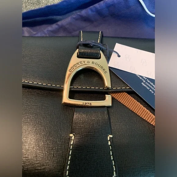 Dooney & Bourke black Crossbody brand new tags attached - Picture 2 of 9